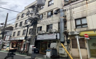 自由が丘ビルディング(1階左側)☆東横線『自由が丘』駅徒歩2分！飲食店可♪