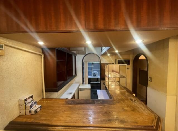 広尾駅徒歩6分の飲食相談可能物件となります！