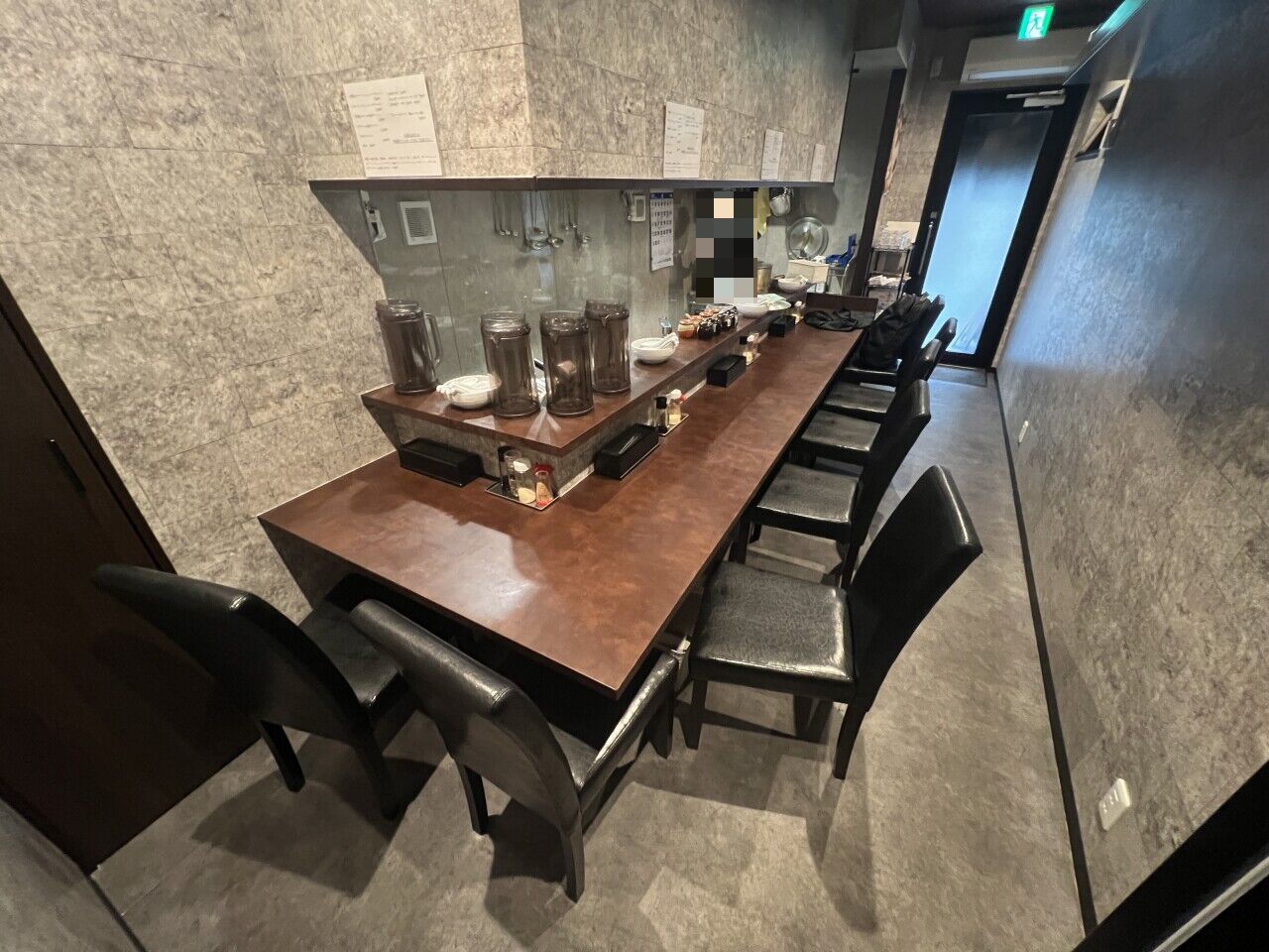 桜木町徒歩1分！　野毛エリア　ラーメン屋居抜き！【約300万円で取得可能】